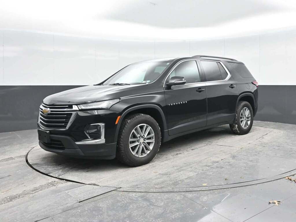 2023 Chevrolet Traverse FWD LT Cloth