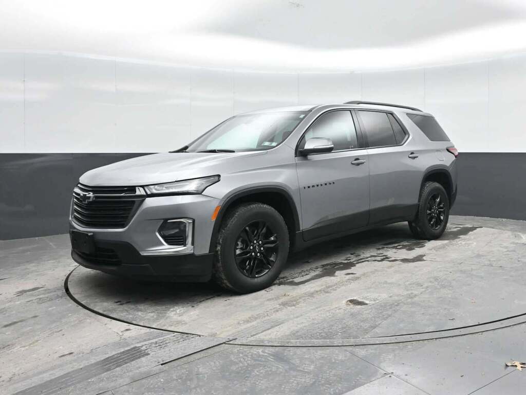 2023 Chevrolet Traverse AWD LT Cloth