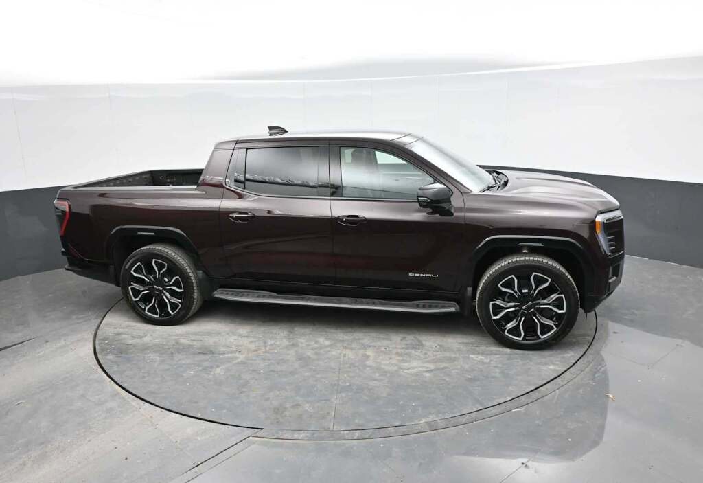 2025 GMC Sierra EV Denali