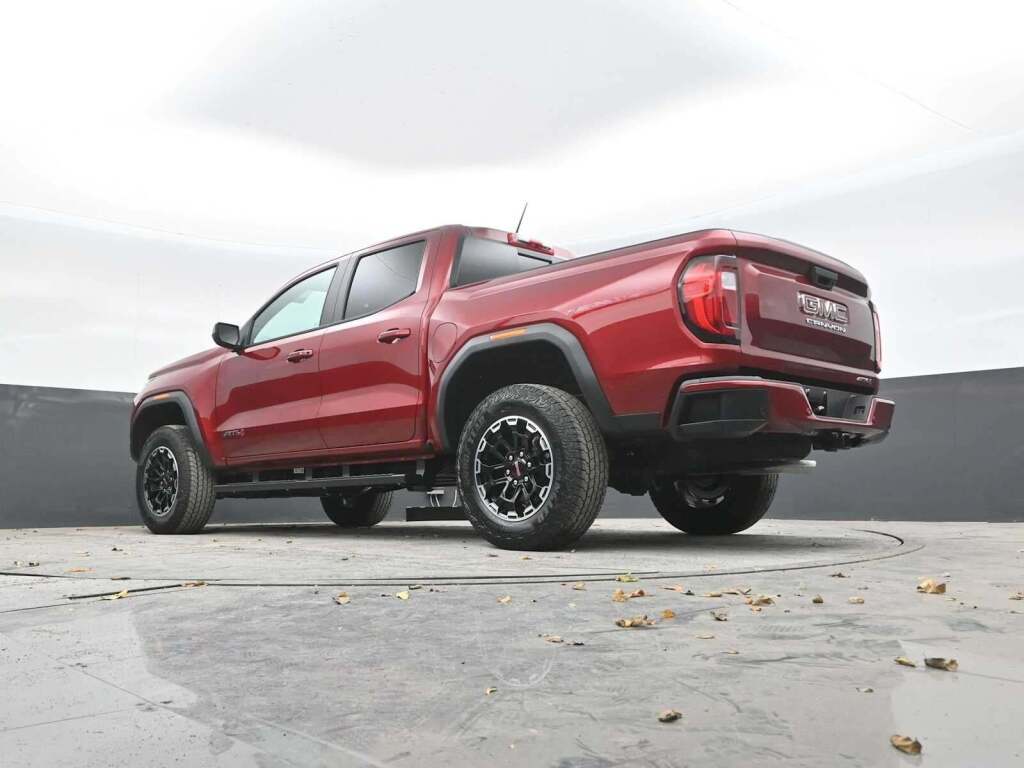 2026 GMC Canyon AT4, 4WD