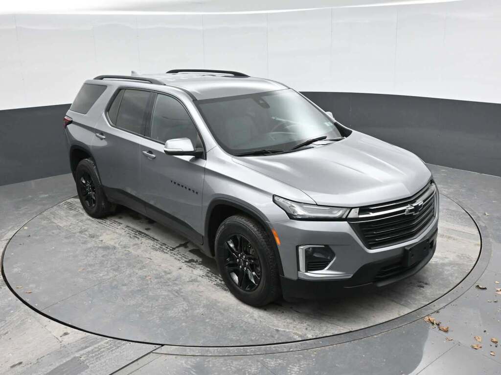 2023 Chevrolet Traverse AWD LT Cloth