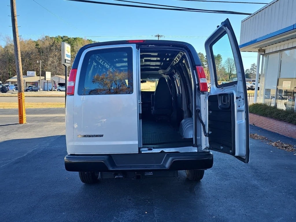 2025 Chevrolet Express Cargo RWD 2500 Extended Wheelbase WT