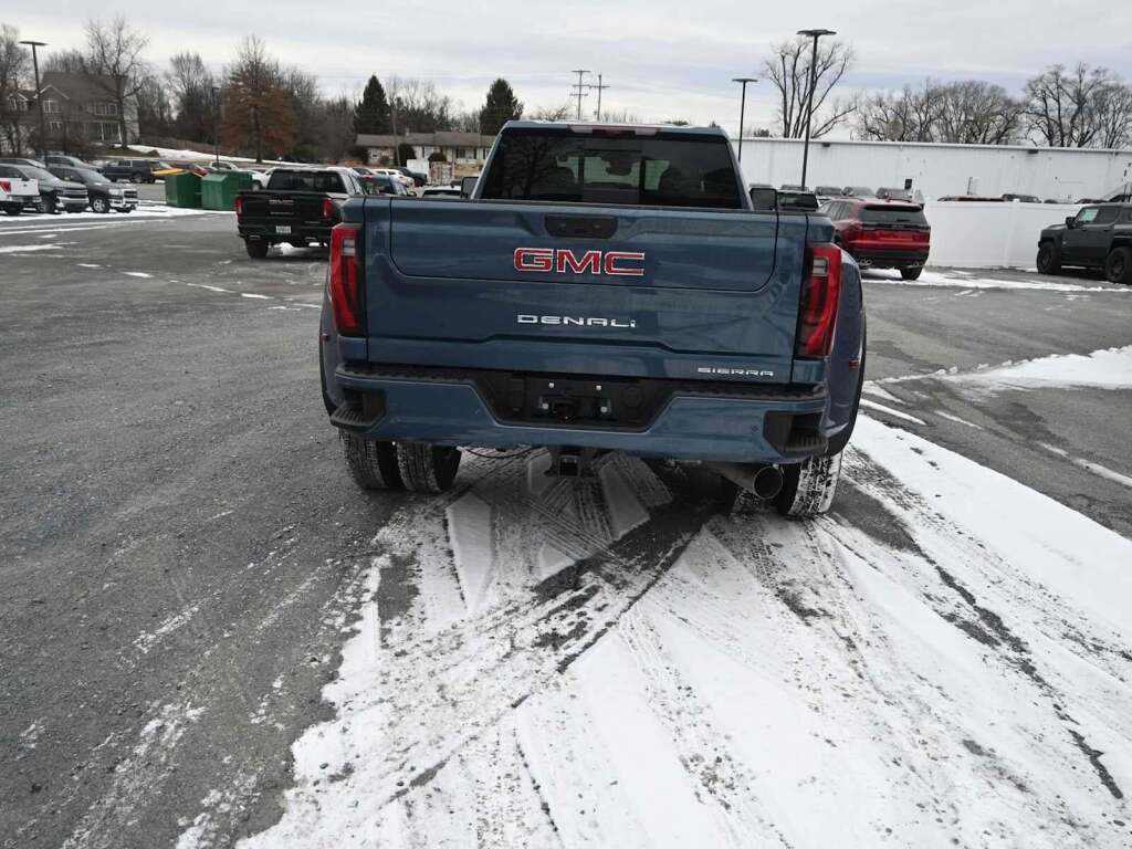 2026 GMC Sierra 3500HD Denali