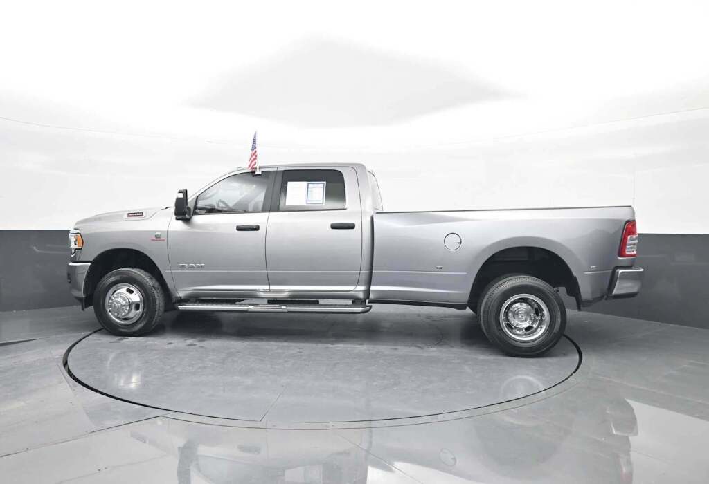 2024 Ram 3500 Big Horn Crew Cab 4x4 8' Box