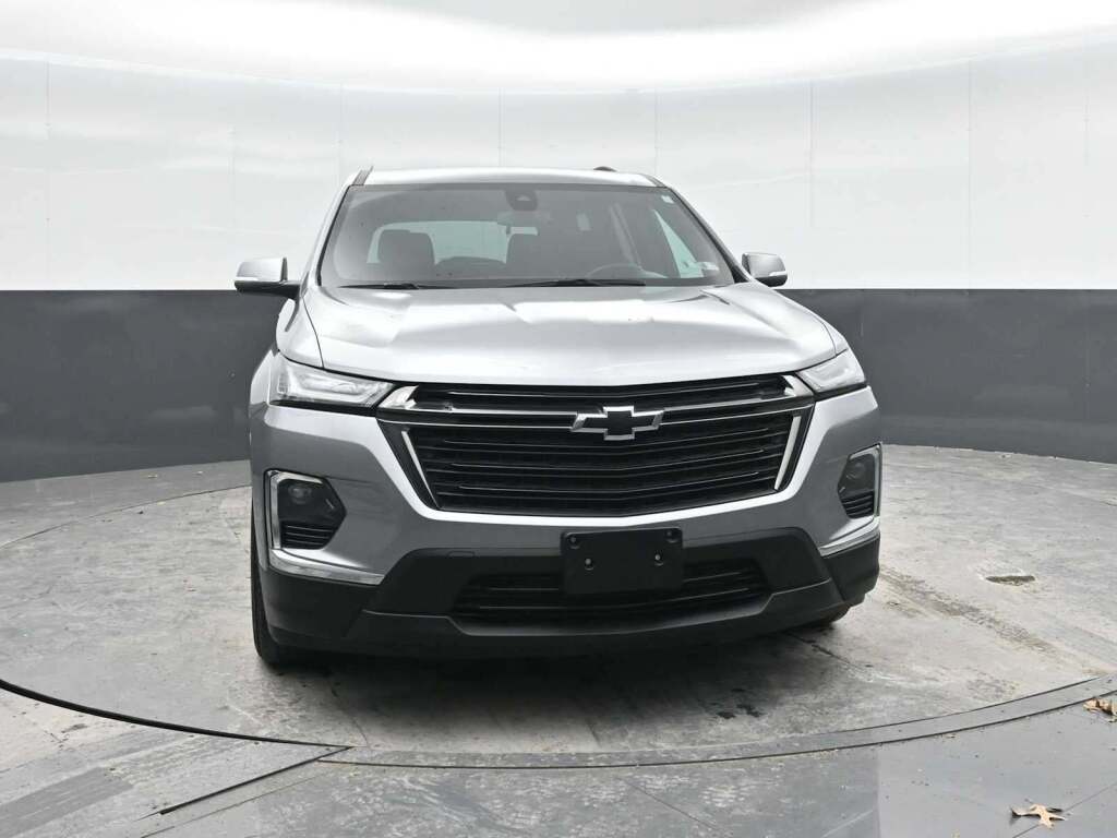 2023 Chevrolet Traverse AWD LT Cloth
