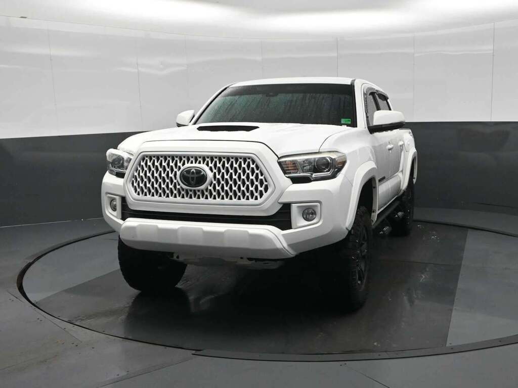 2019 Toyota Tacoma SR V6