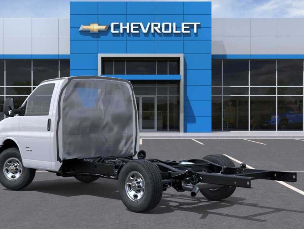 2025 Chevrolet Express Cutaway Work Van