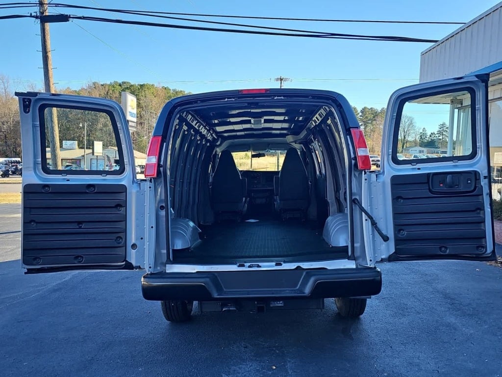2025 Chevrolet Express Cargo RWD 2500 Extended Wheelbase WT