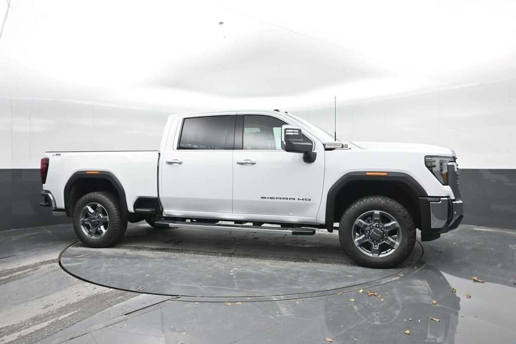 2026 GMC Sierra 2500HD SLT