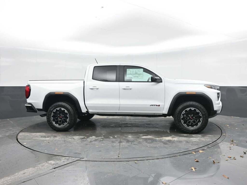 2026 GMC Canyon AT4, 4WD