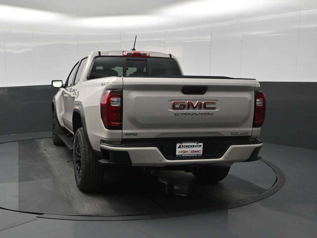 2026 GMC Canyon Elevation, 4WD