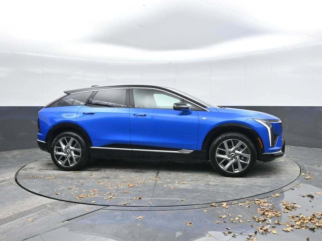 2026 Cadillac OPTIQ Luxury