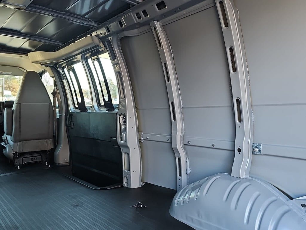 2025 Chevrolet Express Cargo RWD 2500 Extended Wheelbase WT