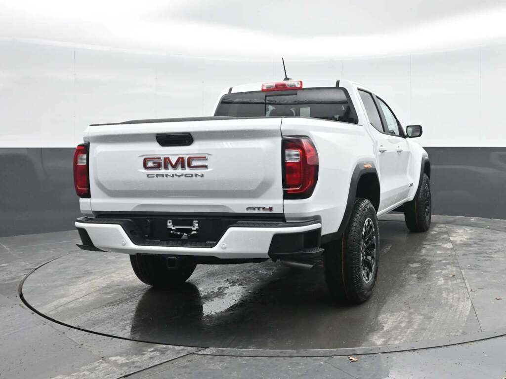 2026 GMC Canyon AT4, 4WD