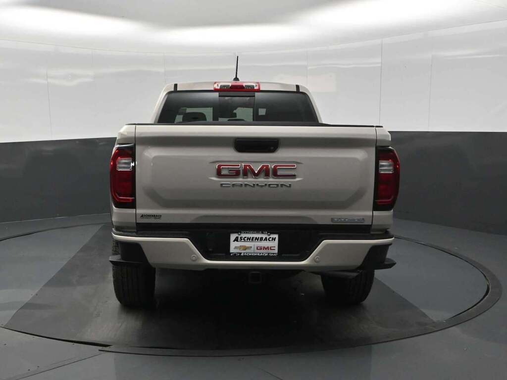 2026 GMC Canyon Elevation, 4WD