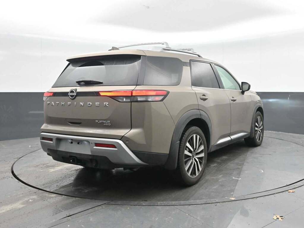 2023 Nissan Pathfinder Platinum 4WD