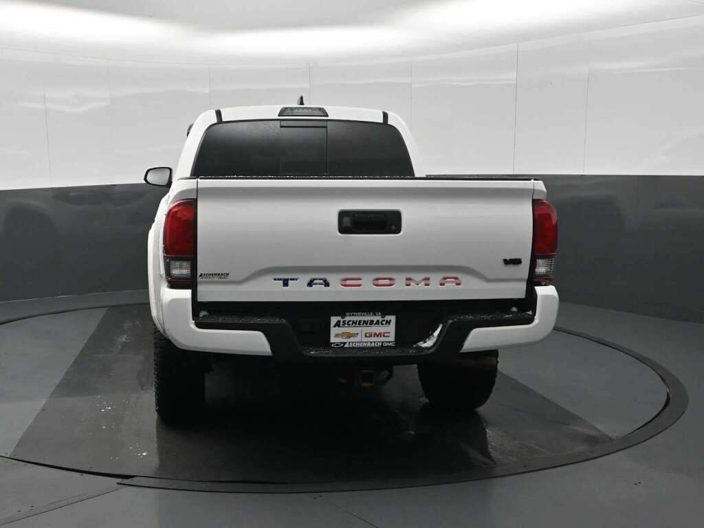 2019 Toyota Tacoma SR V6