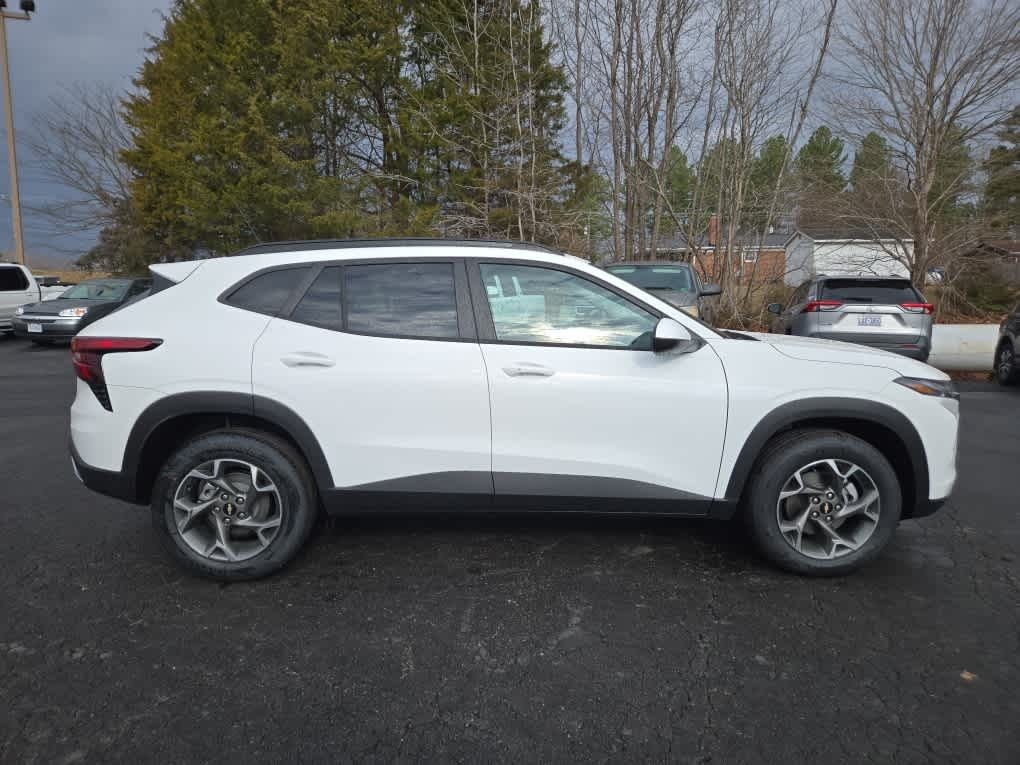 2026 Chevrolet Trax FWD LT