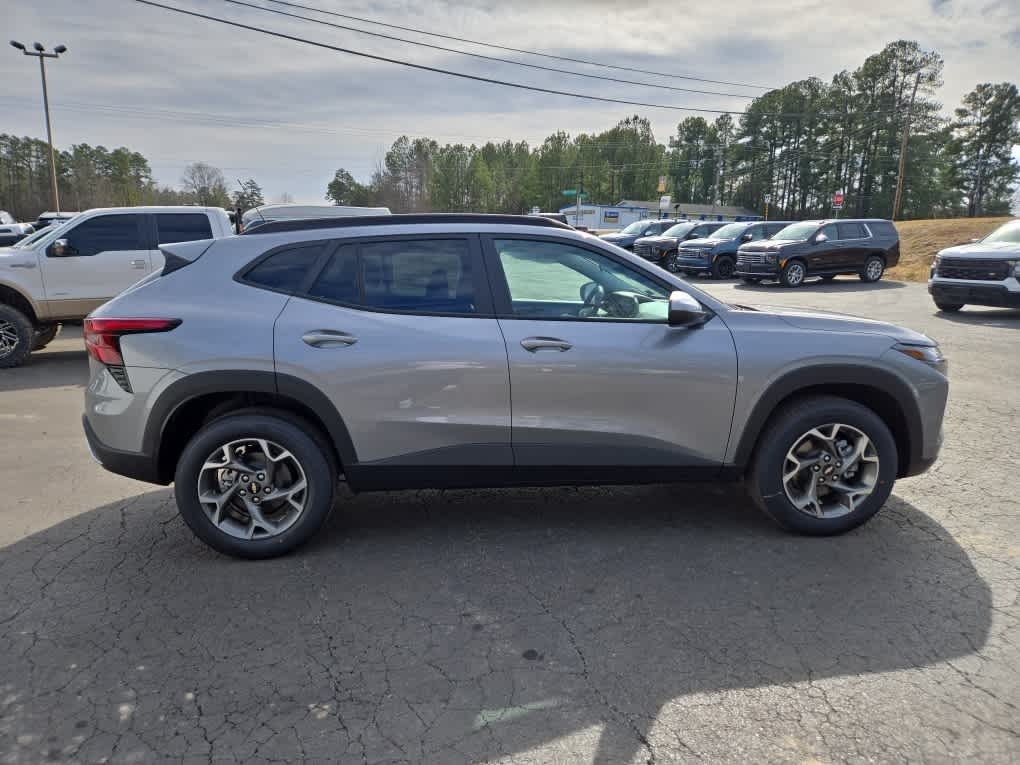 2026 Chevrolet Trax FWD LT