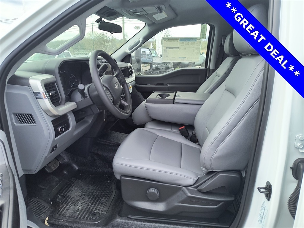 2024 Ford F-450 Chassis XL