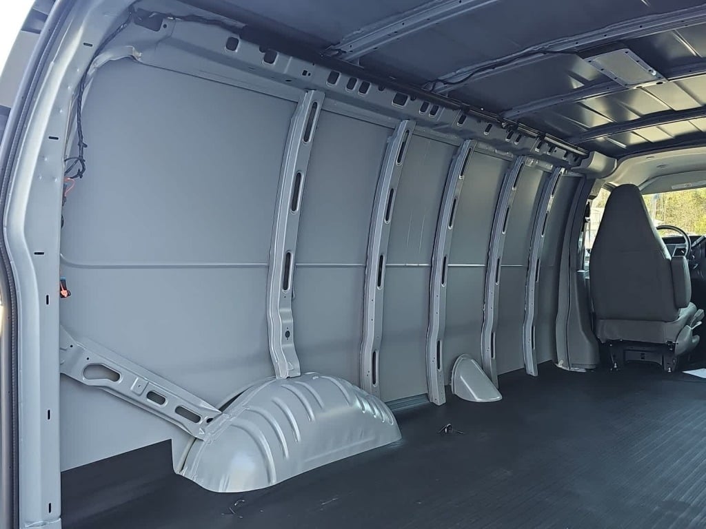 2025 Chevrolet Express Cargo RWD 2500 Extended Wheelbase WT