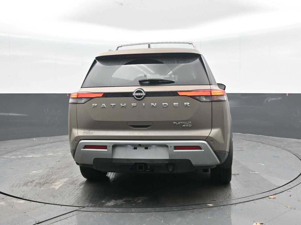 2023 Nissan Pathfinder Platinum 4WD