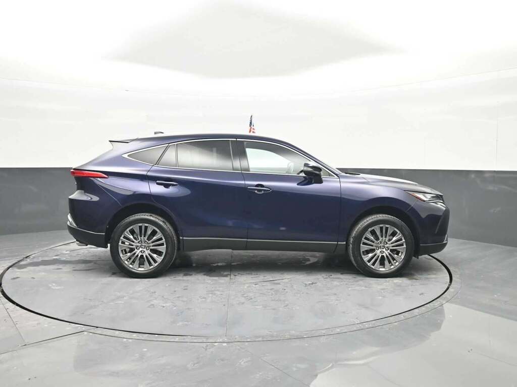 2024 Toyota Venza LE