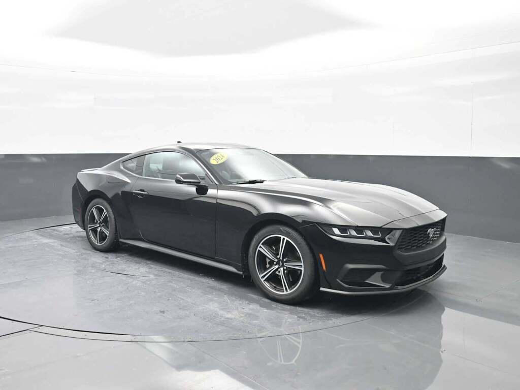2024 Ford Mustang EcoBoost Fastback