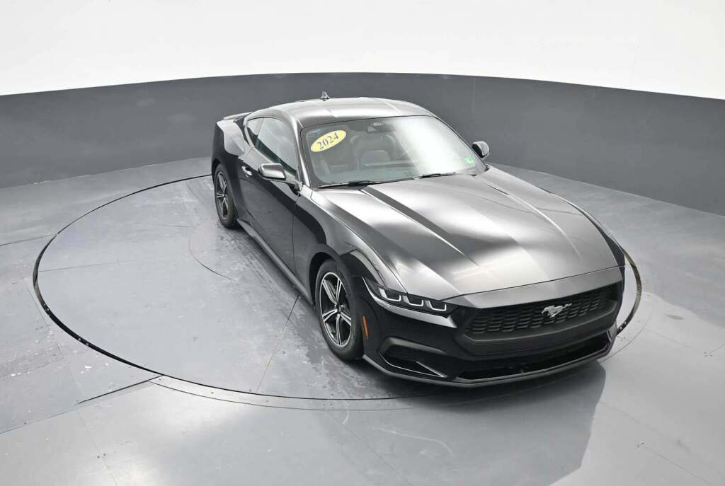 2024 Ford Mustang EcoBoost Fastback
