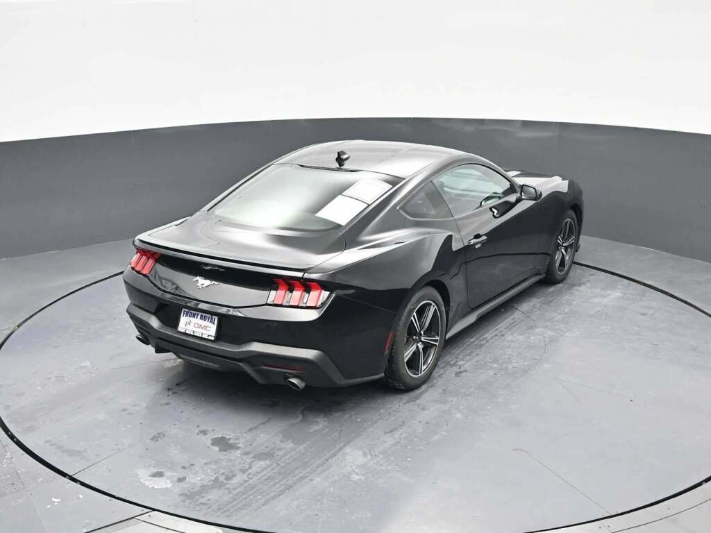 2024 Ford Mustang EcoBoost Fastback