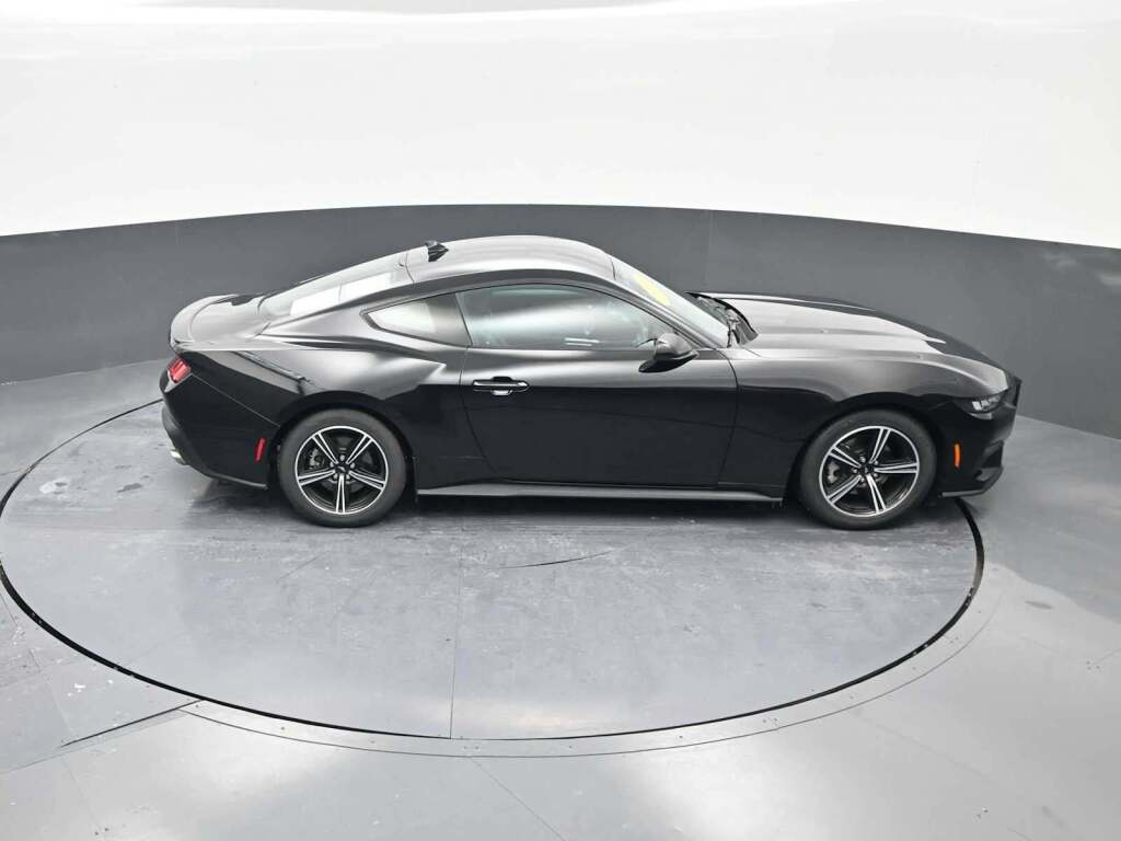 2024 Ford Mustang EcoBoost Fastback