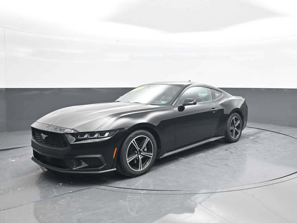 2024 Ford Mustang EcoBoost Fastback