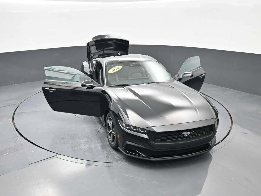 2024 Ford Mustang EcoBoost Fastback