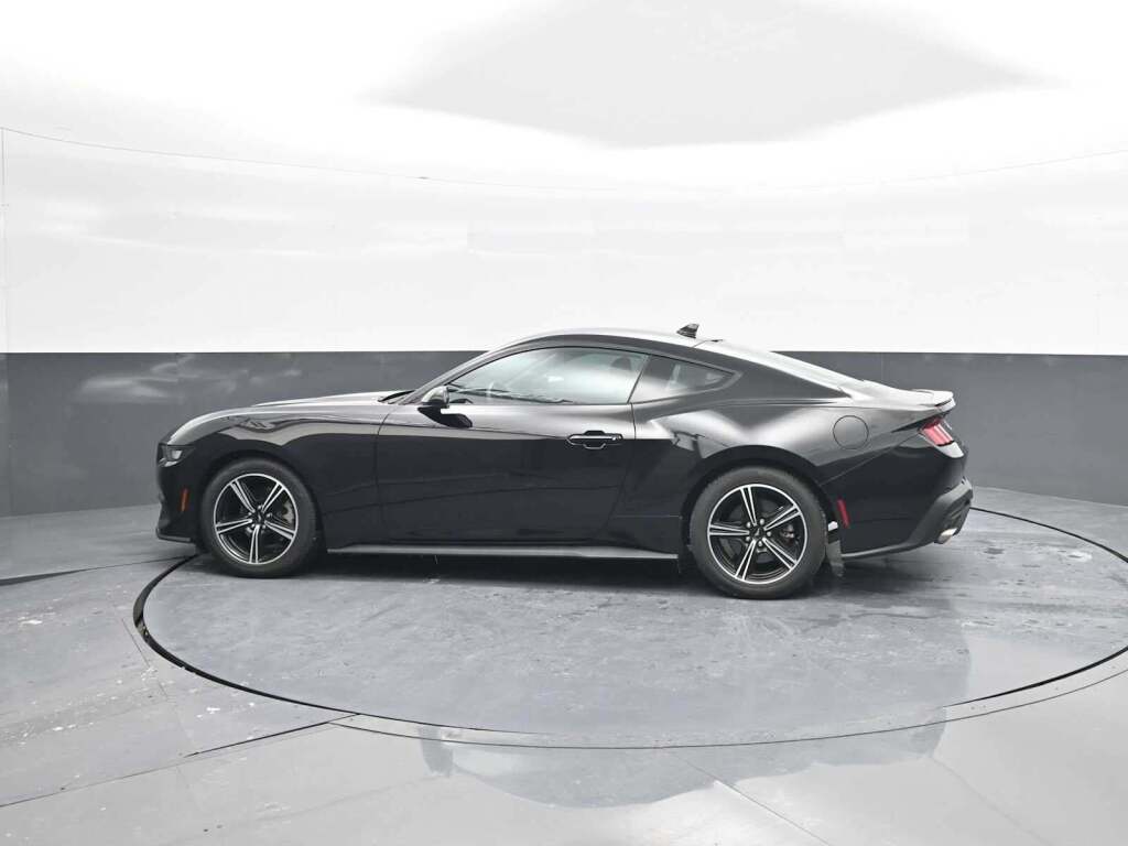 2024 Ford Mustang EcoBoost Fastback