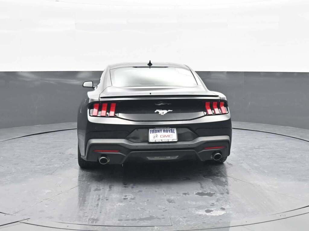 2024 Ford Mustang EcoBoost Fastback