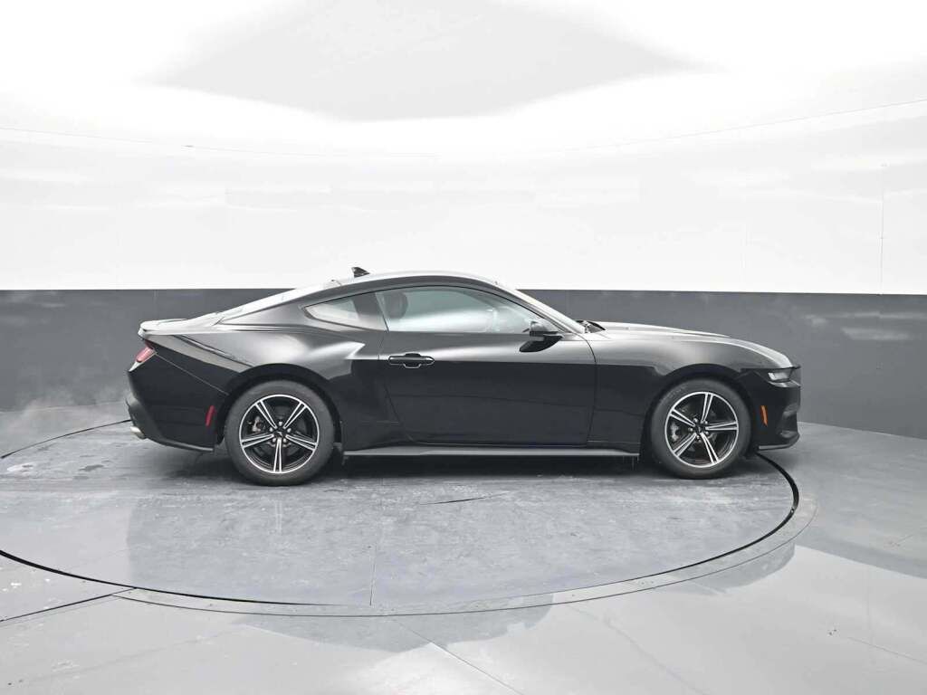 2024 Ford Mustang EcoBoost Fastback