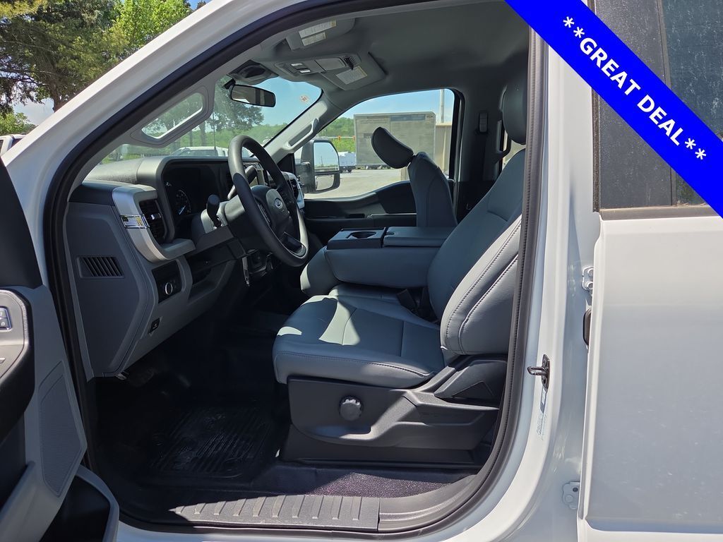 2024 Ford F-450 Chassis XL