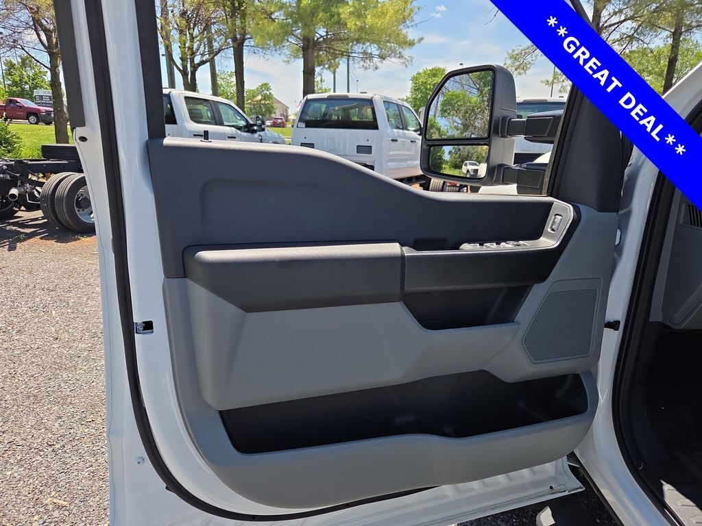 2024 Ford F-450 Chassis XL