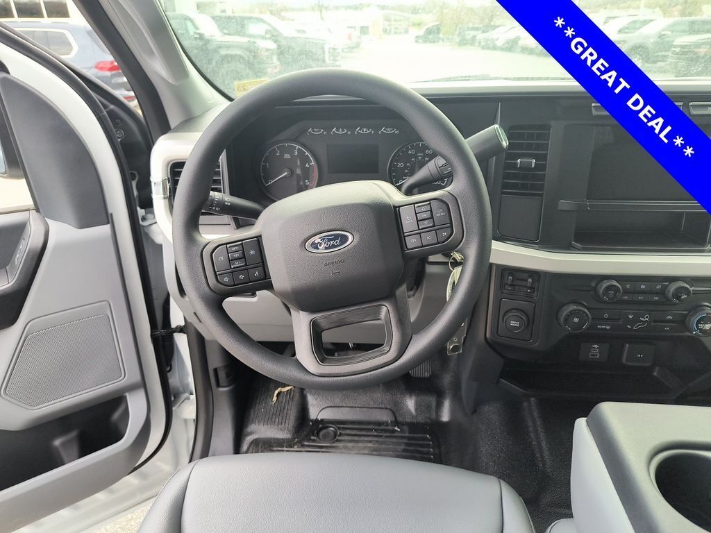 2024 Ford F-450 Chassis XL