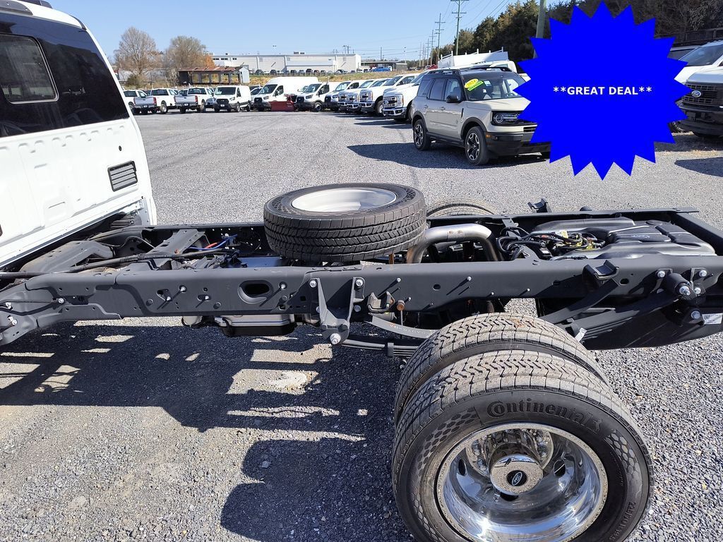 2024 Ford F-450 Chassis XL