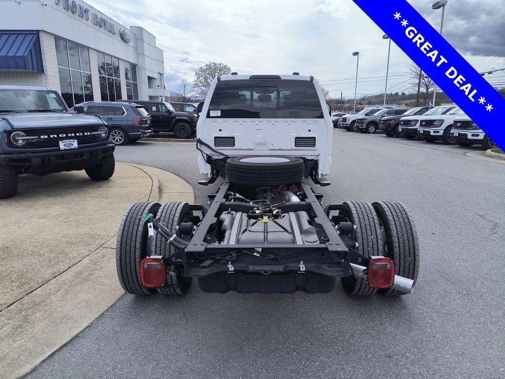 2024 Ford F-450 Chassis XL