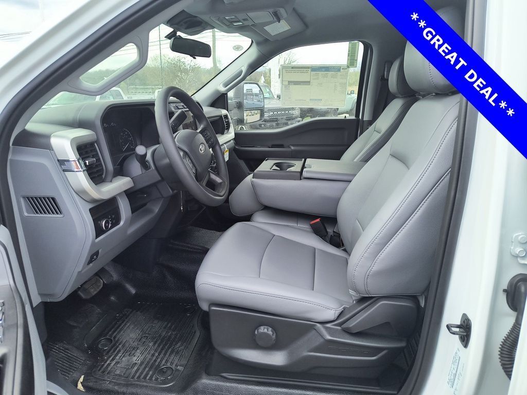 2024 Ford F-450 Chassis XL