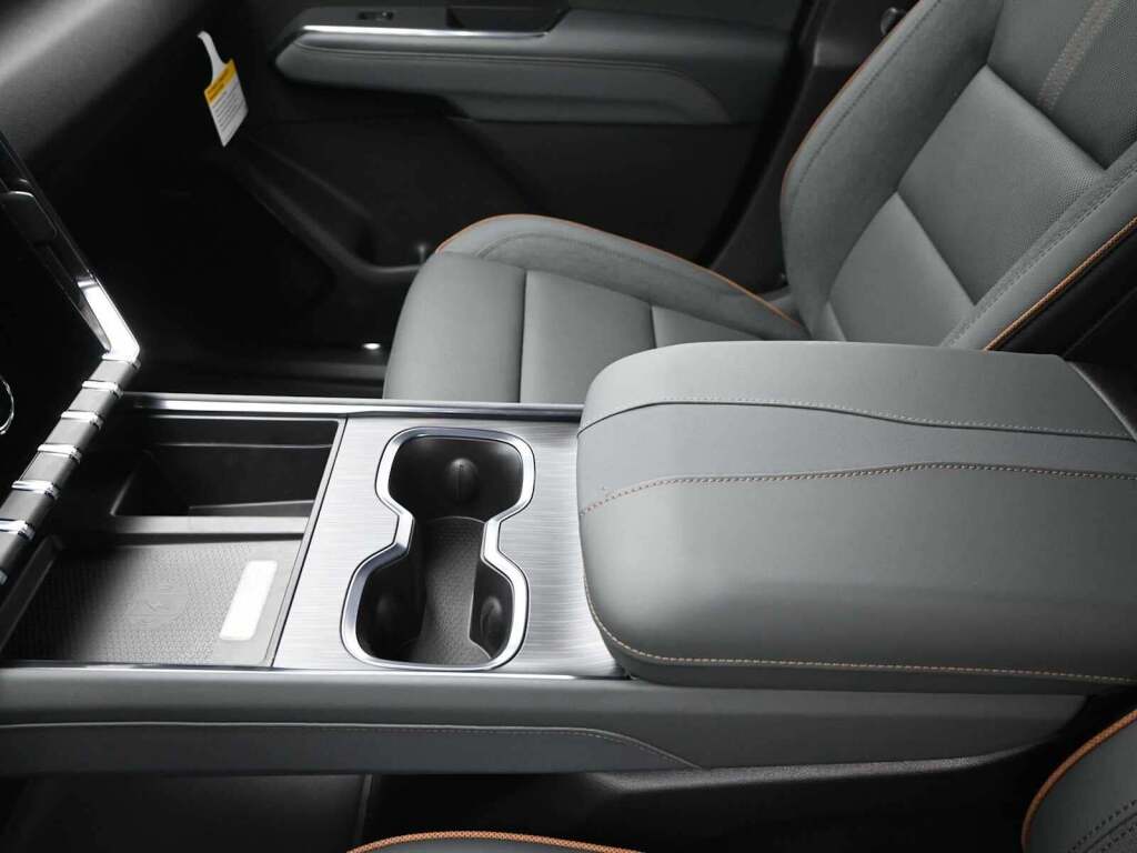 2026 GMC Acadia AT4 AWD