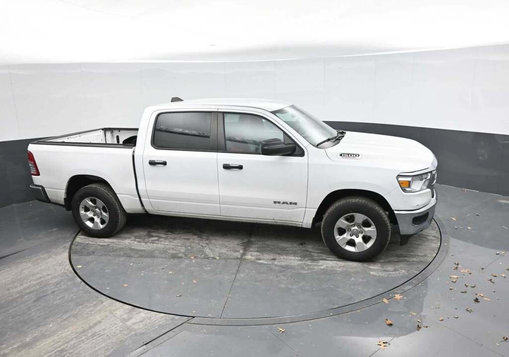 2023 Ram 1500 Big Horn Crew Cab 4x4 5'7" Box