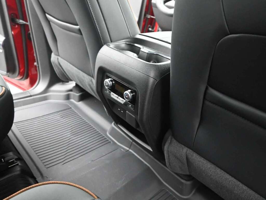 2026 GMC Acadia AT4 AWD