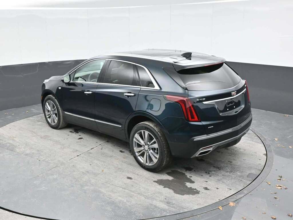 2026 Cadillac XT5 Premium Luxury AWD