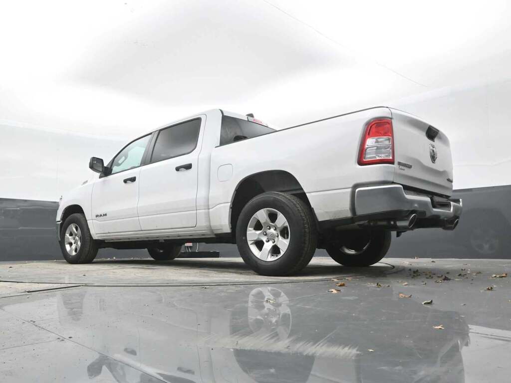 2023 Ram 1500 Big Horn Crew Cab 4x4 5'7" Box