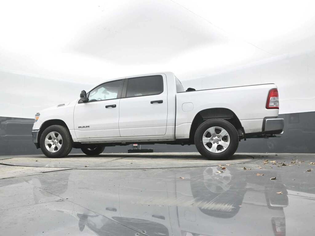 2023 Ram 1500 Big Horn Crew Cab 4x4 5'7" Box