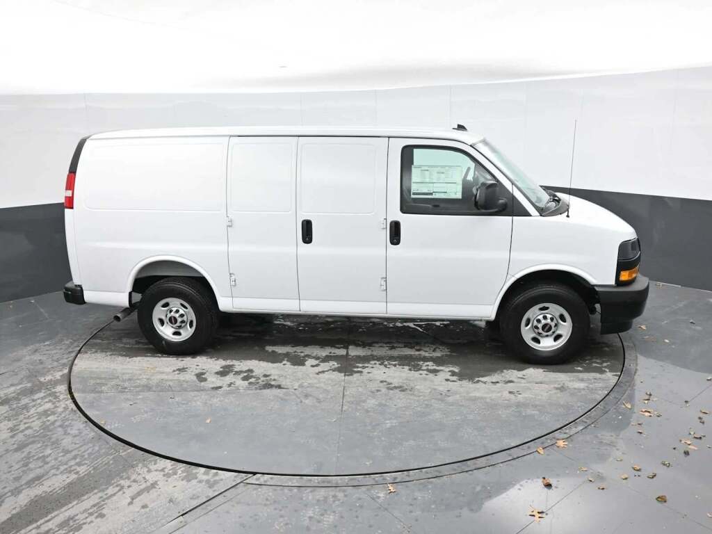 2025 GMC Savana Cargo RWD 2500 Regular Wheelbase Work Van