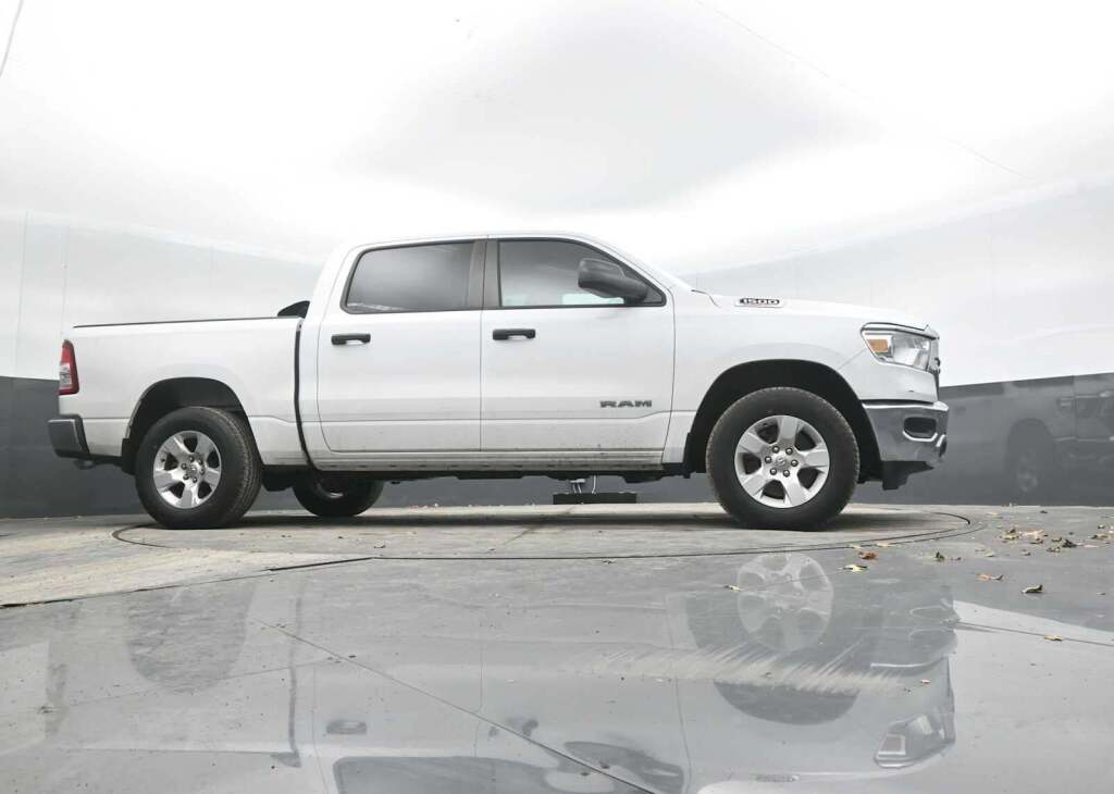 2023 Ram 1500 Big Horn Crew Cab 4x4 5'7" Box